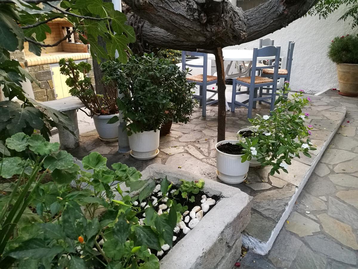 Gerania Milos Apartment Adamantas Exterior photo