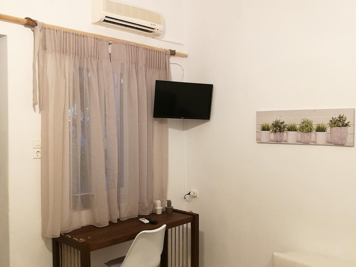 Gerania Milos Apartment Adamantas Exterior photo